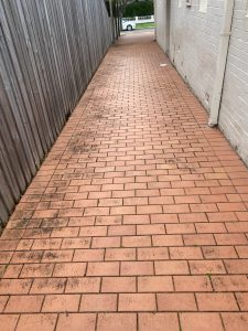 Pressure washing Paving